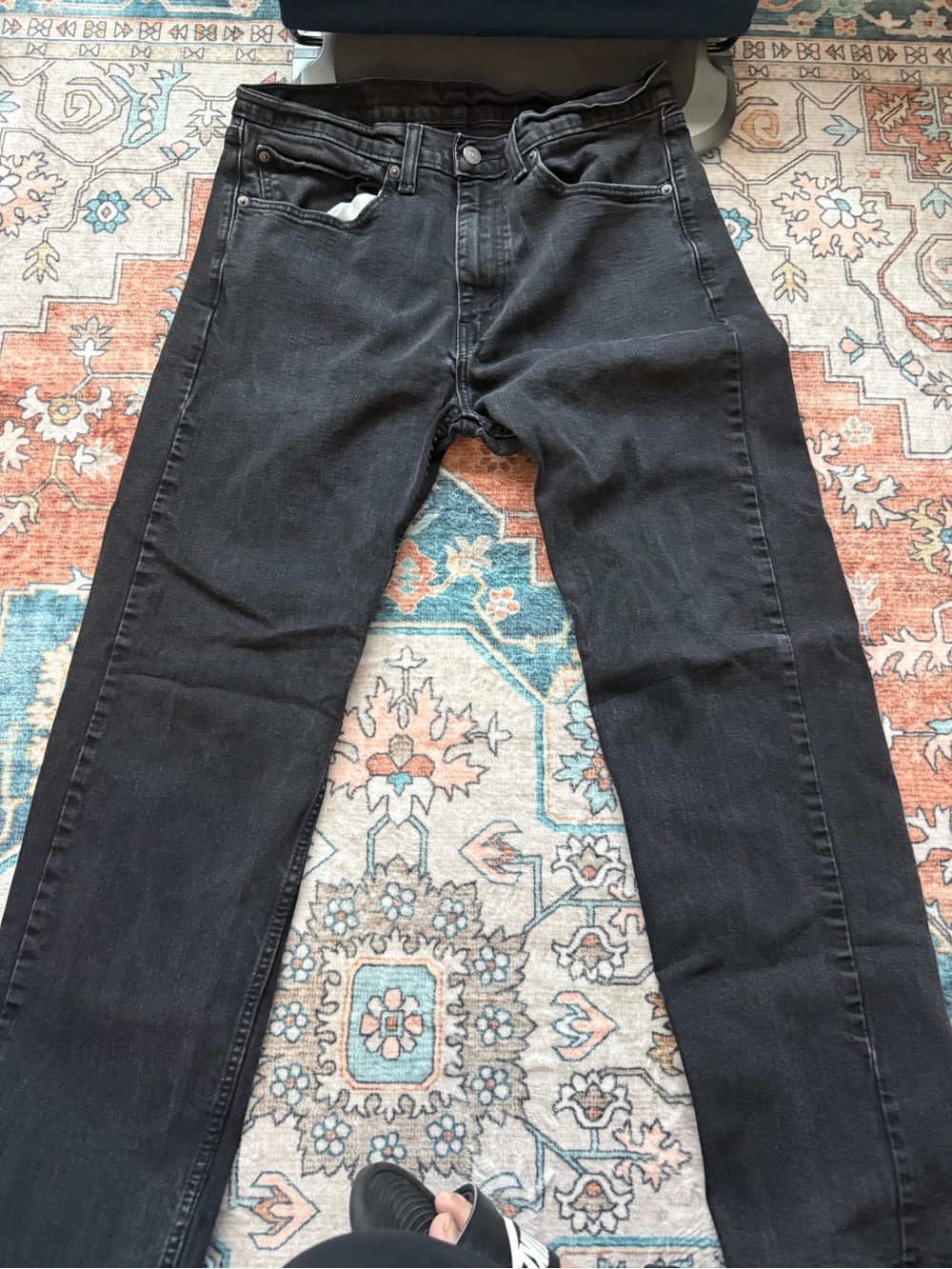 Levi's Men's Black Slim Straight Jeans